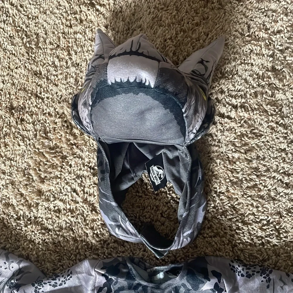 Jurassic World baby dinosaur hatching in egg Halloween costume 6-12 months
